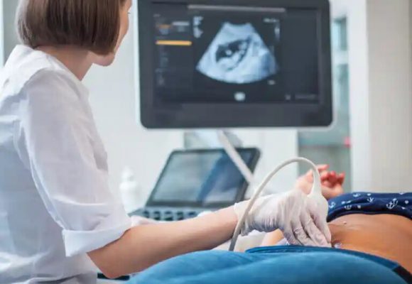 ¿Qué son las pruebas prenatales y por qué se realizan?